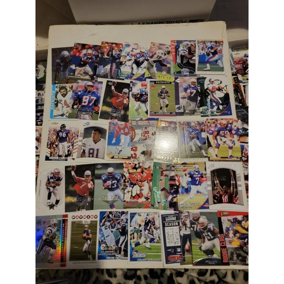 365+ Large Lot NFL Trading Cards Vintage Modern Inserts Rcs New England Patriots